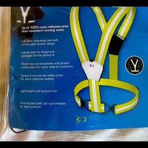 Amphipod Xinglet reflective runners vest